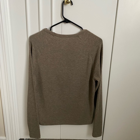 Wilfred Free Lounge Longsleeve - Picture 3 of 3